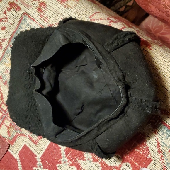 💥SOLD💥Markus Adler NY Black Suede Shearling Cabby Hat - Picture 6 of 11